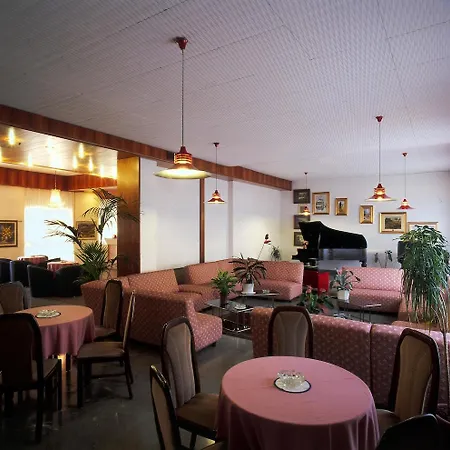 Farnese 3*